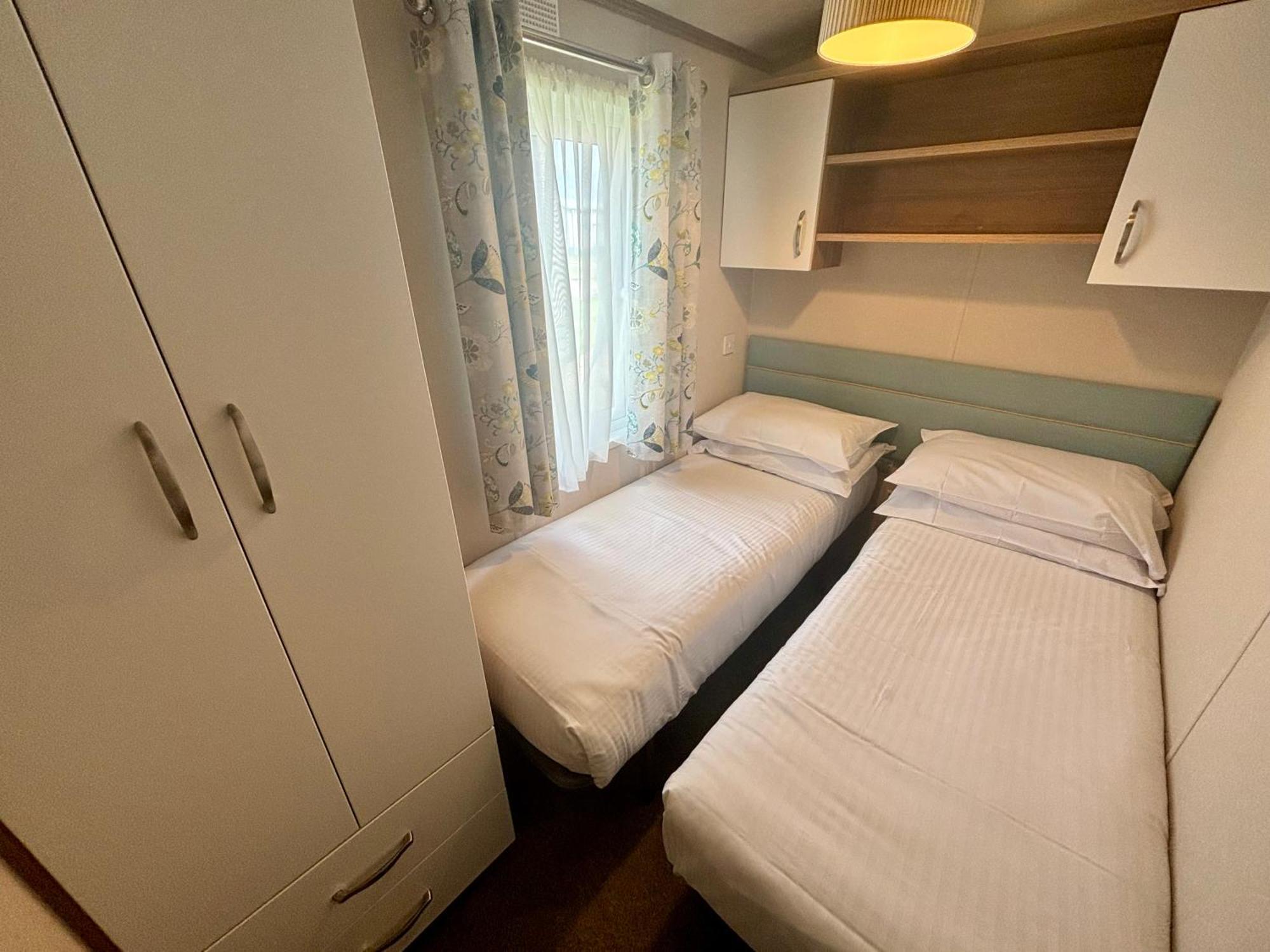 Seaview Holiday Park Penzance Room photo